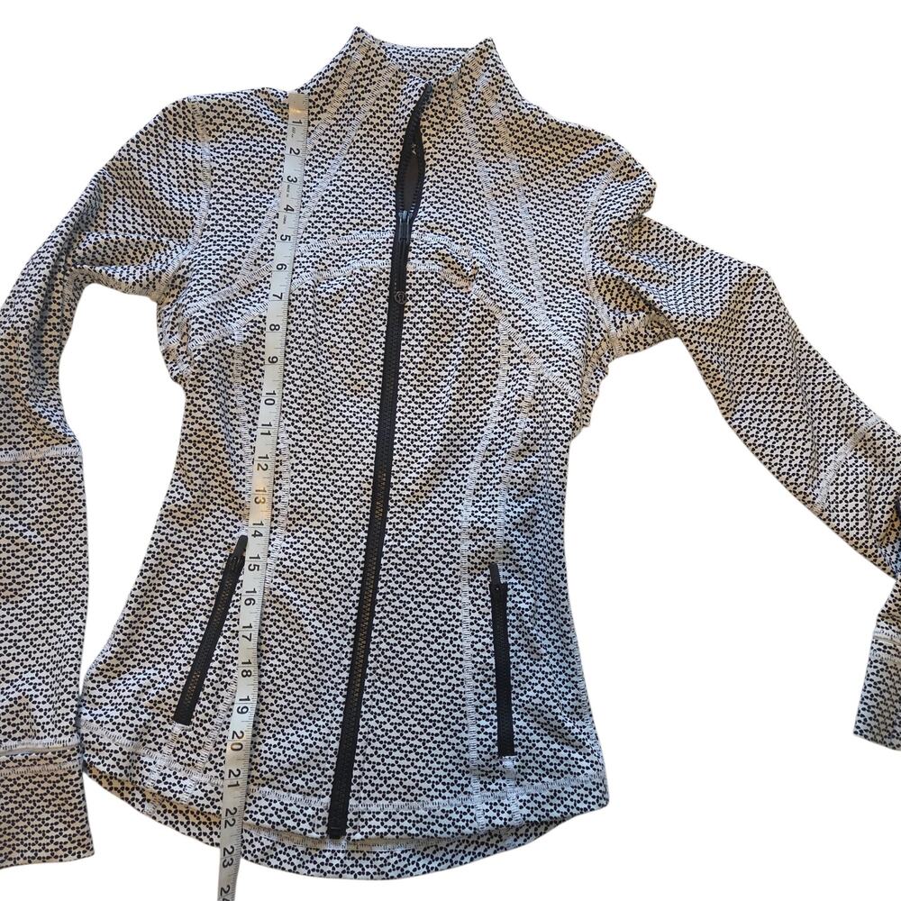 Lululemon Define Jacket Monochromic White / Black size 4 Stretchy Fitted Zip-up - Picture 8 of 11
